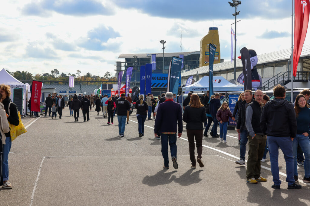 e4 TESTIVAL 2025 - Fahrerlage und Boxen