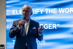 20251017-1827-ILCE-7RM5-65 mm-1-160 Sek. bei f - 2,8-ISO 500