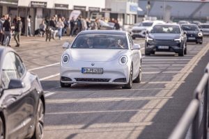 DAY02_R5G_0950