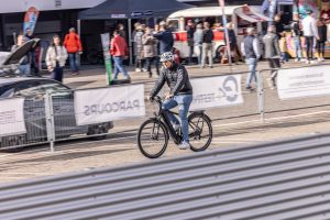 DAY02_R5G_9857